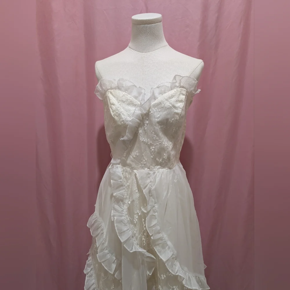 SOLD - Vintage Contempo Casuals Strapless Lace Ballgown (Vintage Size 5/6) - Picture 9 of 12